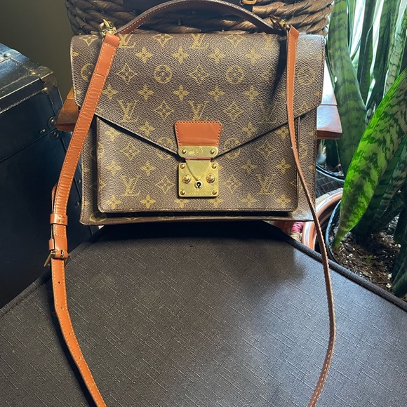 Authentic Vintage Louis Vuitton Monogram Crossbody Monceau - Picture 3 of 17